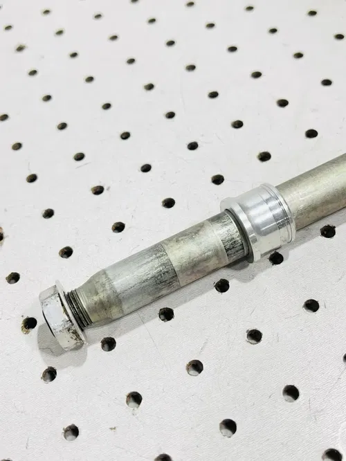 2008 - 2013 Yamaha YZ450F OEM Front Axle W/Nut YZ250F  YZ 125 250 - 2011 Yz 450f