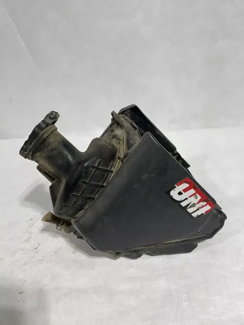 2002 YAMAHA YZ426F OEM AIRBOX INTAKE AIR CLEANER CASE