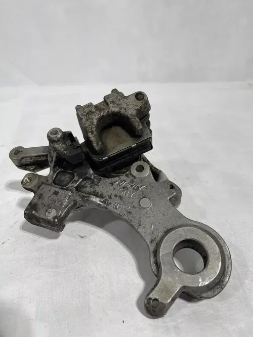 00-02 YAMAHA YZ 426F OEM REAR BRAKE CALIPER & BRACKET 5NY-2580W-00-00 *02