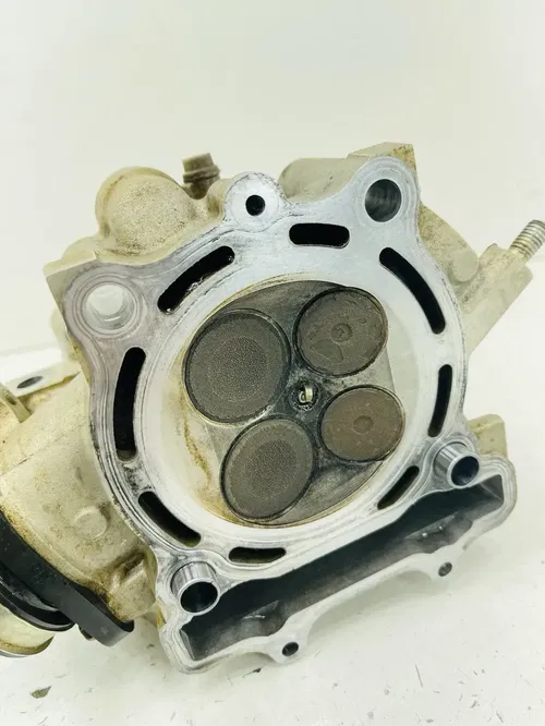10-18 2011 RMZ250 RMZ 250 OEM Cylinder Head Engine Top End Valves Valve Assembly