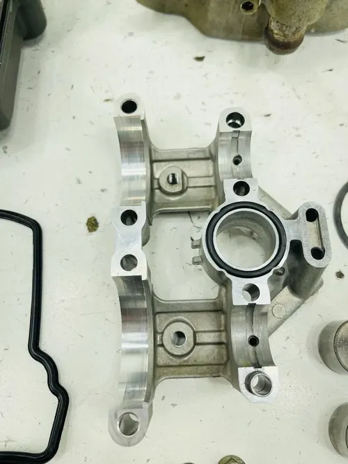 10-18 2011 RMZ250 RMZ 250 OEM Cylinder Head Engine Top End Valves Valve Assembly