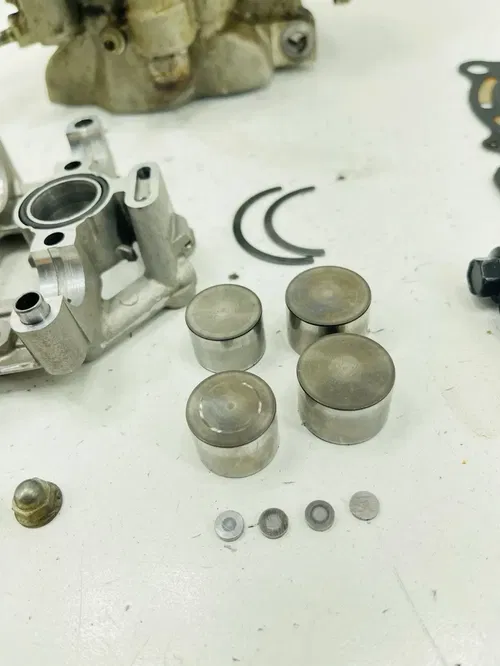 10-18 2011 RMZ250 RMZ 250 OEM Cylinder Head Engine Top End Valves Valve Assembly