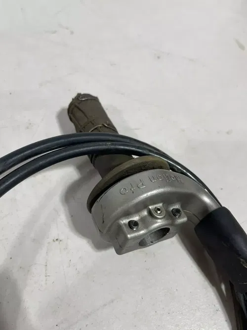2004-09 Honda CRF250X CRF250R CRF 250 THROTTLE CABLES HOUSING  OEM