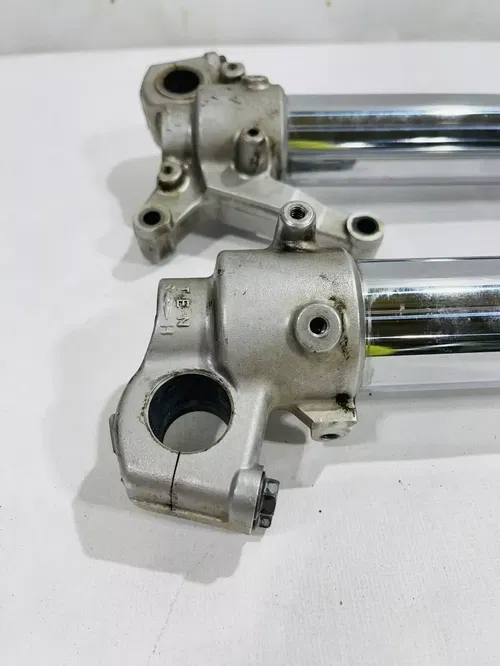 2006 Kawasaki Kx250f Kx 250f OEM Showa Front Forks NEED REBUILT Stock Suspension