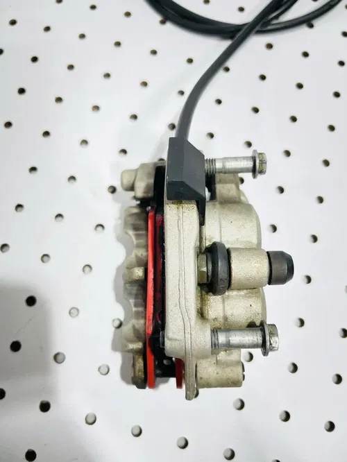 Honda CRF450X - Stock Front Brake Caliper w/ Pads Nissin - 2005 CRF 450 OEM