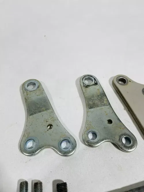 2001 SUZUKI DRZ400E DRZ 400 / OEM ORIGINAL ENGINE MOTOR MOUNTS
