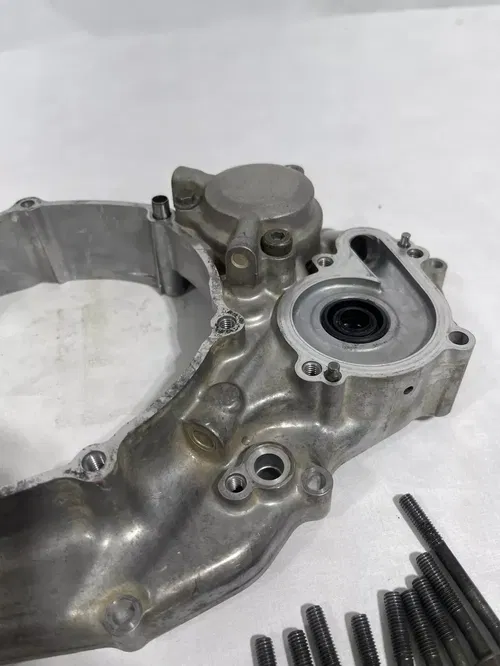 03 Yamaha YZF 250 YZ250 F 2005 2004 Water Pump Case Block Inner clutch cover