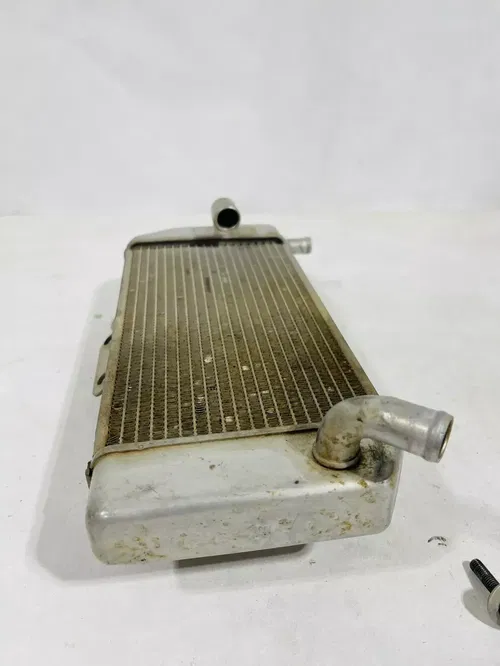 2006 YZ450F Yz 450f Left Side Radiator OEM Cooling System -Stock Yamaha Radiator