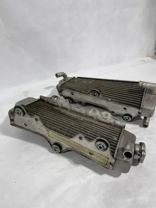 1999- 2002  Yz426f Radiators Left Right Pair OEM #2
