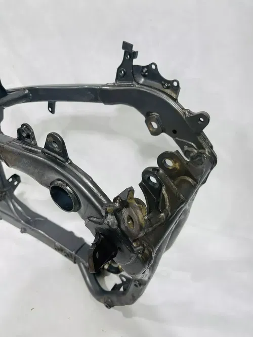 Suzuki DRZ400E - Stock Main Frame Dual Sport  Chassis NO T_ - 2001 DRZ 400E OEM