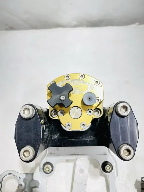 2008 Husqvarna TE250 TE 250 Scotts Steering Stabilizer Clamps Bar Clamp 0514 369