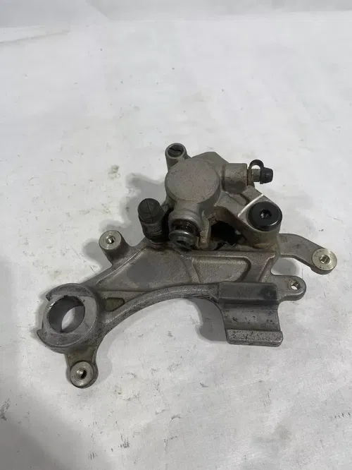 00-02 YAMAHA YZ 426F YZ 426 REAR BRAKE CALIPER & BRACKET Oem #3