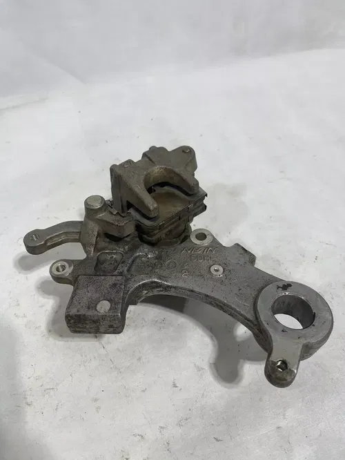 00-02 YAMAHA YZ 426F YZ 426 REAR BRAKE CALIPER & BRACKET Oem #3
