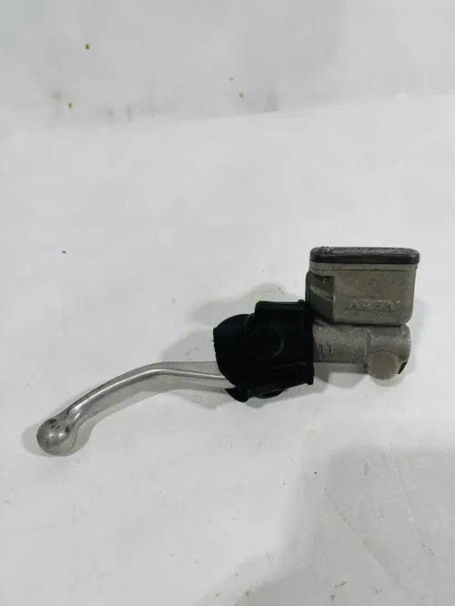 Suzuki DRZ400E - Stock Front Brake Master Cylinder w/ Lever - 2001 DRZ 400 OEM