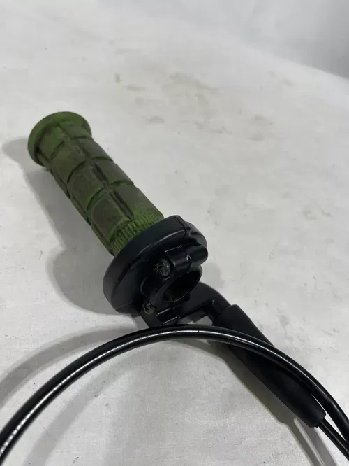 1997 Kawasaki KX80 OEM THROTTLE CABLE LINE With Tube 32099-1036 USED