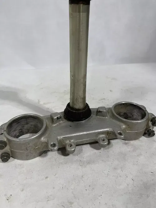 01-02 YAMAHA YZ250F OEM TRIPLE TREE/STEERING STEM 5NL-23340-00-00