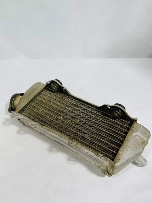 2001-2005 Yamaha YZ250F OEM Right Side Radiator 2005-2006 WR250F (Stock Fill)