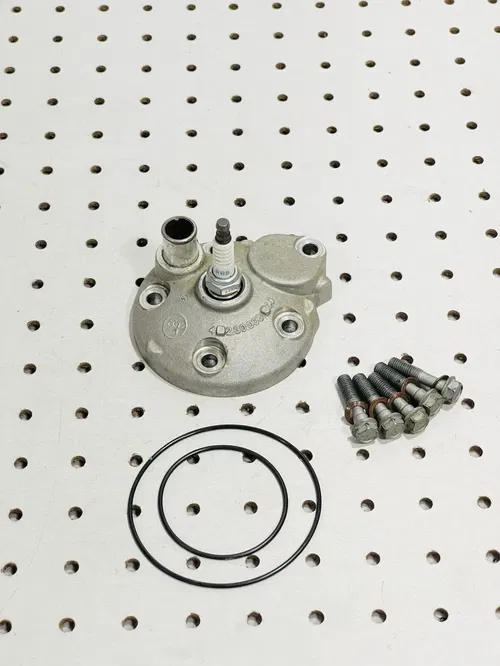 2018 KTM 50SX 50 SX Mini - OEM CYLINDER HEAD W/Gaskets & Bolts - Stock TC 50