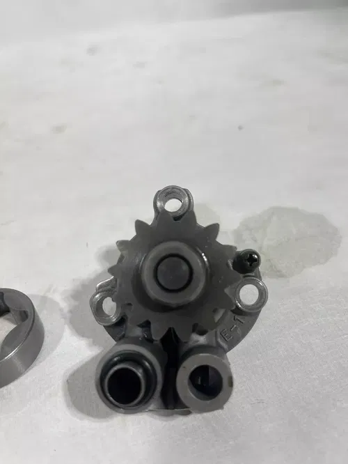 2002 YAMAHA YZ250F Yz 250f OEM ENGINE MOTOR OIL PUMP ASSEMBLY $