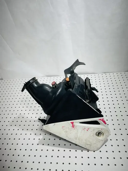 2005 Honda CRF450X CRF 450X-OEM Intake Airbox Air Box Filter Housing Cover *READ