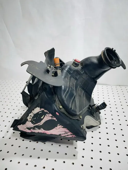 2005 Honda CRF450X CRF 450X-OEM Intake Airbox Air Box Filter Housing Cover *READ