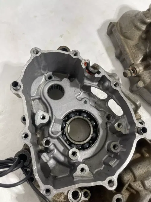 2005 Yamaha Yz250f Yz 250f 01-05 Engine Case Half’s Left Right Set Oem