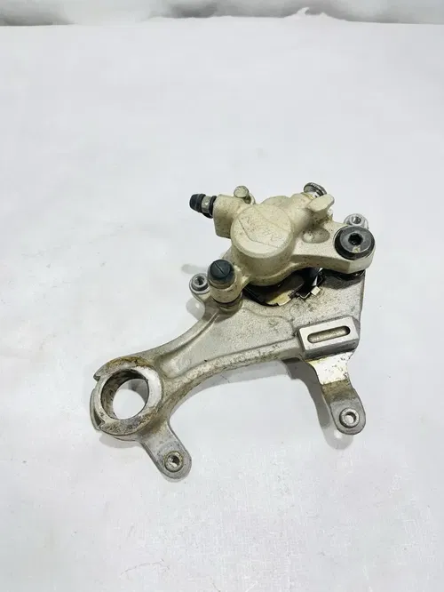 2011 SUZUKI RMZ 250 RMZ250 REAR BRAKE CALIPER & BRACKET 69100-28H01-999 ***READ