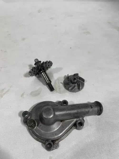 2002 YAMAHA 01-09 /11-13 WR250F 01-09 / 2012 2013 YZ250F OEM ENGINE WATER PUMP $