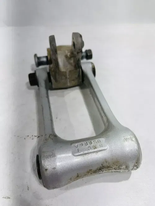 2006 YAMAHA YZ250f Yz 250f REAR SHOCK LINKAGE PIVOT OEM 5XC-2217F-90-00