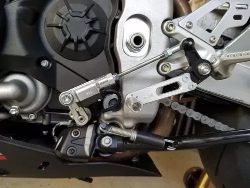 WOODCRAFT SHIFT PEDAL KIT FOR OEM REARSETS APRILIA 2017-2024 RSV4 / TUONO