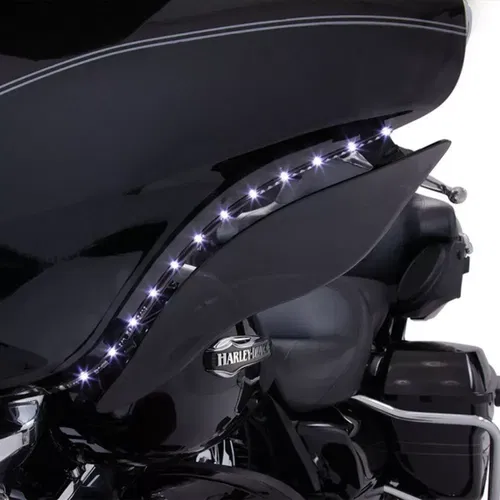 CIRO LED Bat Blades Running/Turn Signals for 14-UP Harley-Davidson FLHT 45102