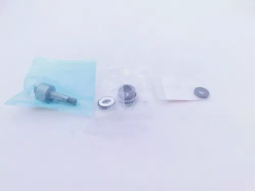 SUZUKI WATER PUMP KIT GEAR SHAFT  W/ OIL SEALS 1987-1992 LT250R OEM NEW