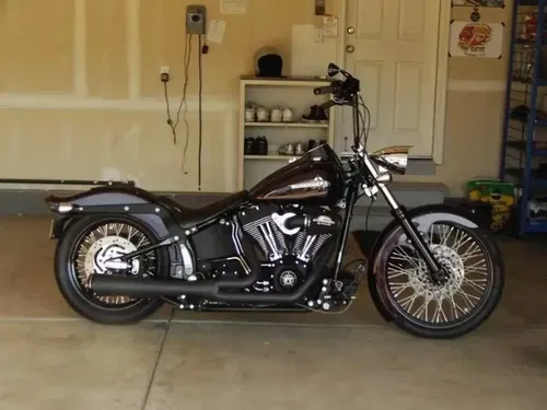 Le Pera LePera Bare Bones Barebones Smooth Vinyl Solo Seat Harley Softail 00-07
