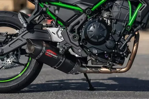 YOSHIMURA AT2 CARBON SLIP-ON EXHAUST KAWASAKI 2017-2024 NINJA 650 / Z650