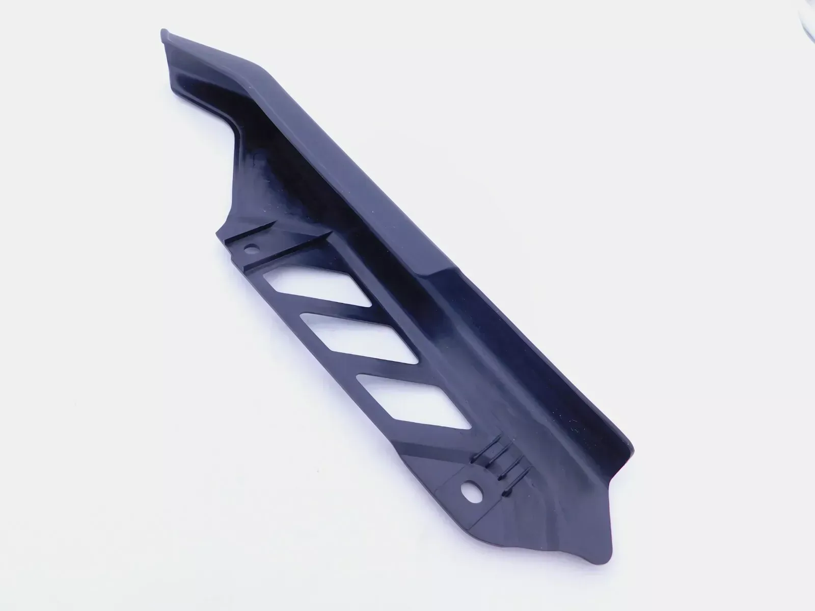 SUZUKI CHAIN GUARD COVER DR200 DR125 SP125 SP200 DR650 DRZ 125 DRZ 61311-01A03