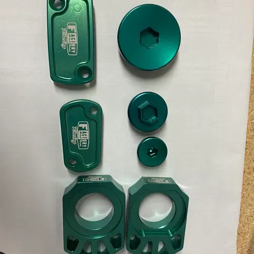 KX Dress Up Kit Green