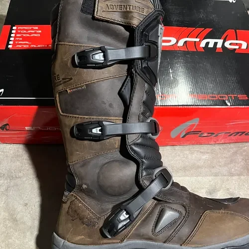 Forma Adventure Boots Brown
