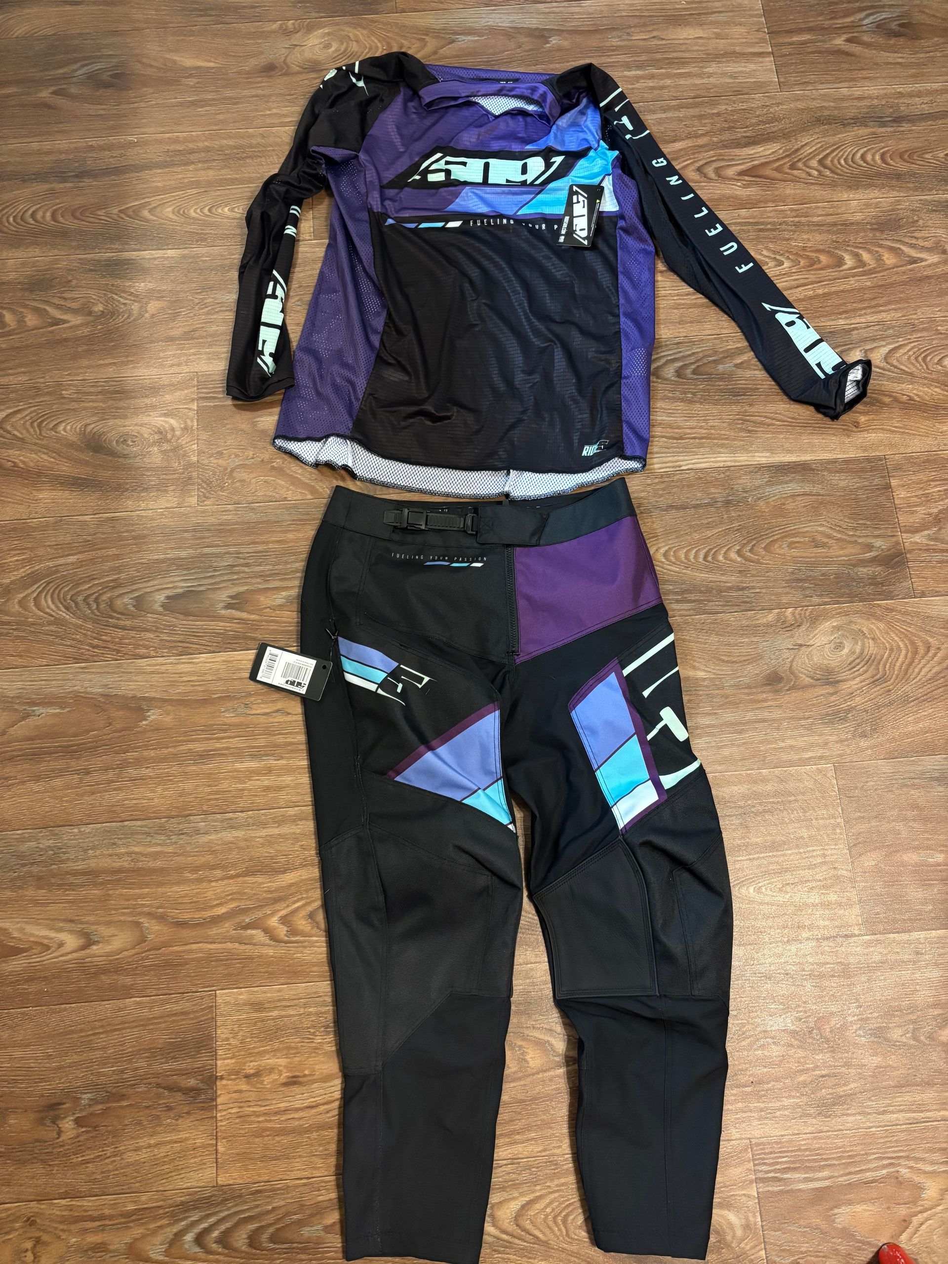 NWT 509 Dirt Bike Riding Combo. Jersey Size Medium and Pants Size 30