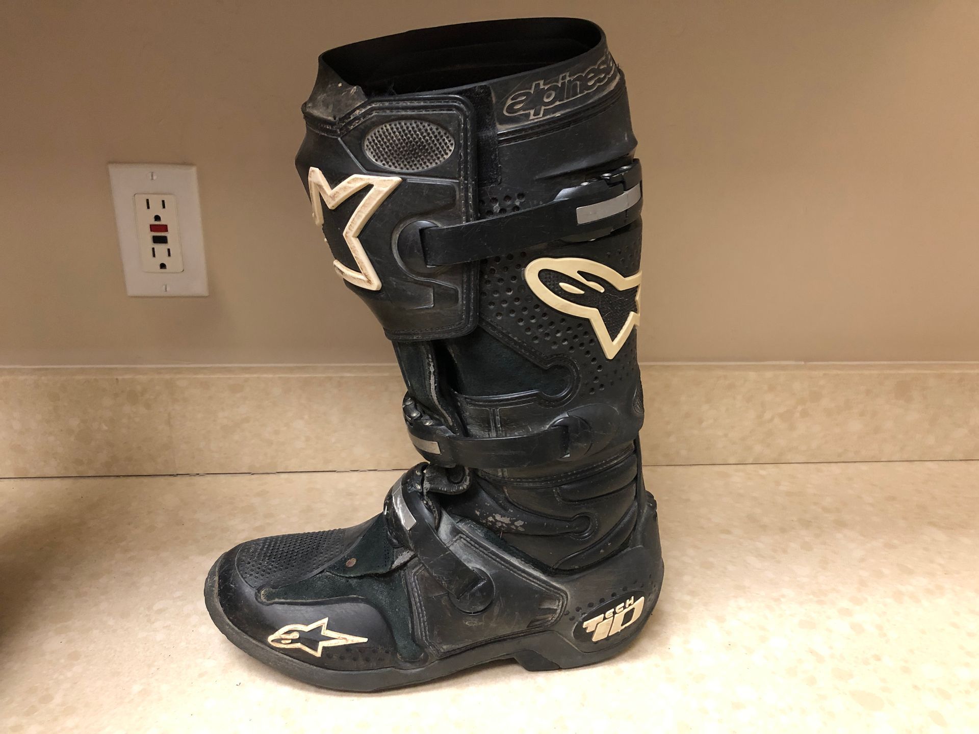 ALPINESTARS MENS TECH 10 MOTORCYCLE MX ATV MOTOCROSS RIDING BOOTS SIZE 9