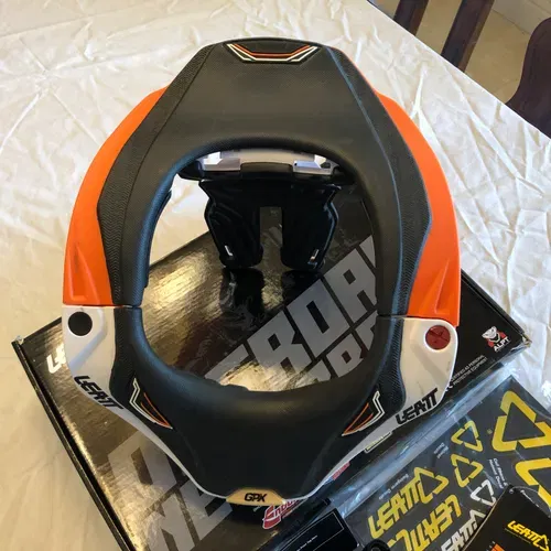 Leatt GPX 5.5 Neck Brace Orange / White / Black Size S/M
