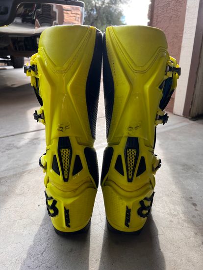 Fox Instinct Boots - Size 11