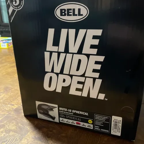 New Bell Moto 10 Large Black / White 