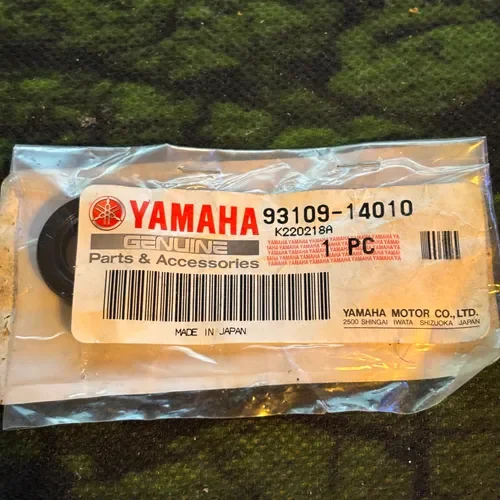 Yamaha Oil Seal