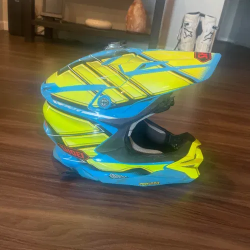 Shoei VFX-EVO Glaive Helmet