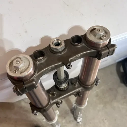 2005 KX125 Stock Forks And Triple Clamps
