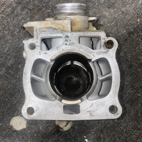 2001 Yz125 Cylinder Oem Used 