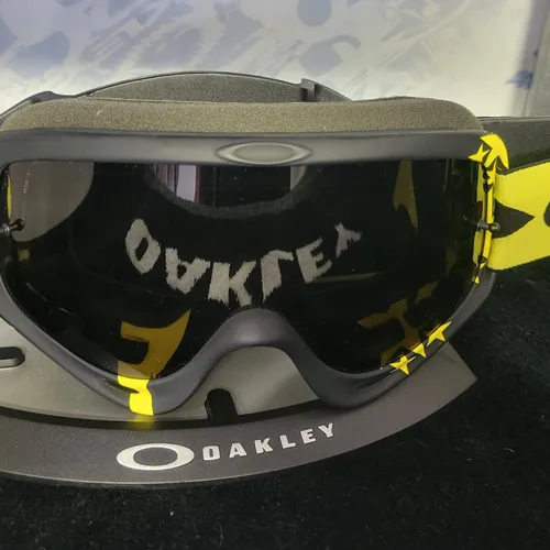Oakley Flight Series MX Goggles - Like New Never Worn 