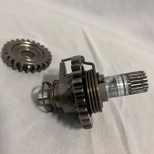 2007 HONDA CRF150R CRF150RB OEM KICKSTART GEAR SHAFT IDLER KICK START
