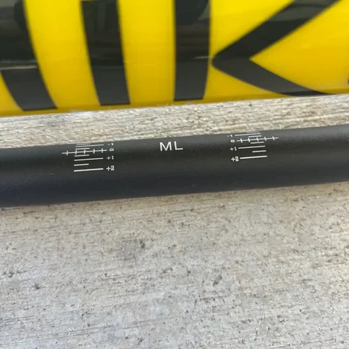 Mika Metals Pro Series Handlebars Mini
Low Bend 1 1/8 Inch Black/Yellow