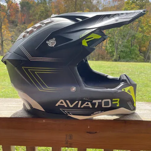 Airoh Aviator 3 Primal Yellow, Medium